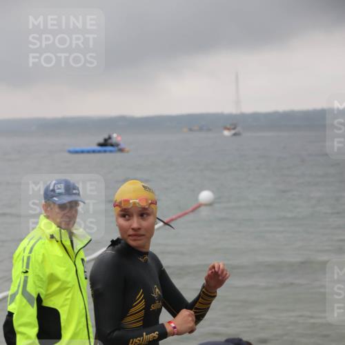 04.08.2024 - OstseeMan H.Heesch http://msf.ph/oto/6710760 04.08.2024 06:53:08 Bevor dem Schwimmen  meine-sportfotos.de