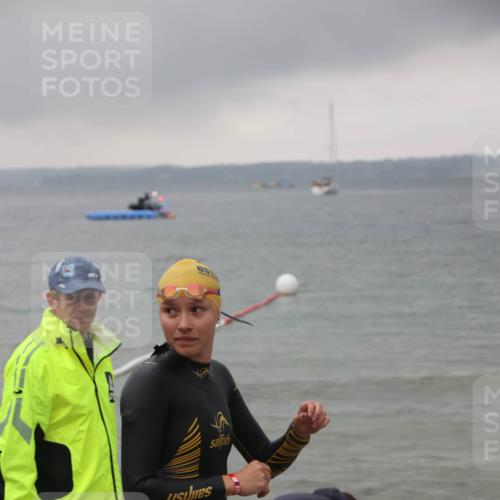 04.08.2024 - OstseeMan H.Heesch http://msf.ph/oto/6710761 04.08.2024 06:53:08 Bevor dem Schwimmen  meine-sportfotos.de