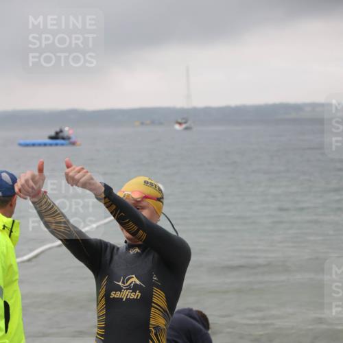 04.08.2024 - OstseeMan H.Heesch http://msf.ph/oto/6710769 04.08.2024 06:53:10 Bevor dem Schwimmen  meine-sportfotos.de