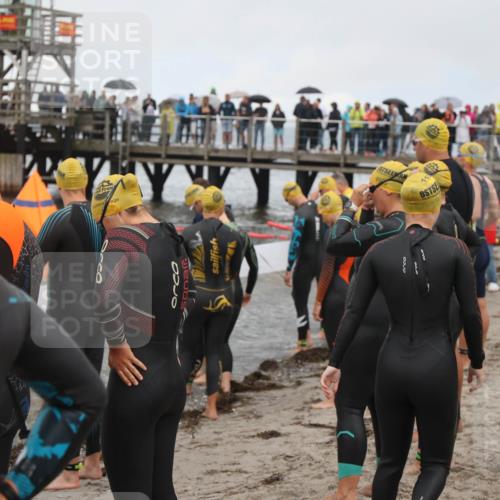 04.08.2024 - OstseeMan H.Heesch http://msf.ph/oto/6710789 04.08.2024 06:54:08 Bevor dem Schwimmen  meine-sportfotos.de