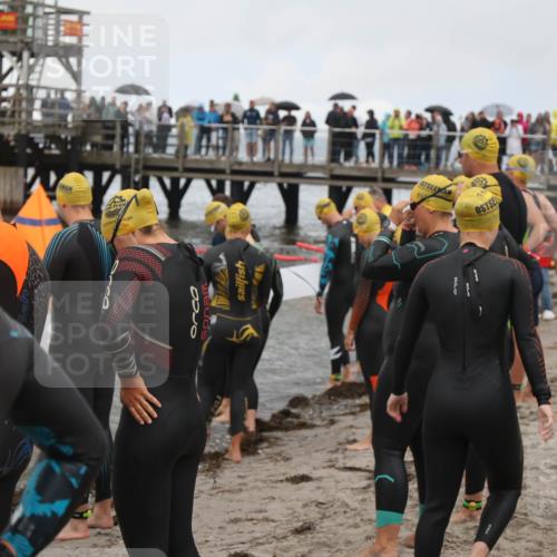 04.08.2024 - OstseeMan H.Heesch http://msf.ph/oto/6710791 04.08.2024 06:54:08 Bevor dem Schwimmen  meine-sportfotos.de