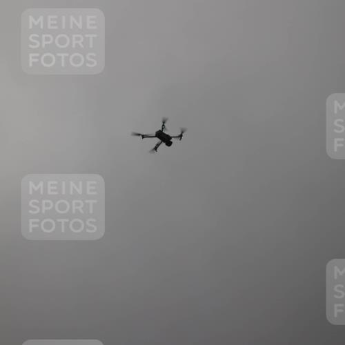 04.08.2024 - OstseeMan H.Heesch http://msf.ph/oto/6710800 04.08.2024 06:55:18 Bevor dem Schwimmen  meine-sportfotos.de