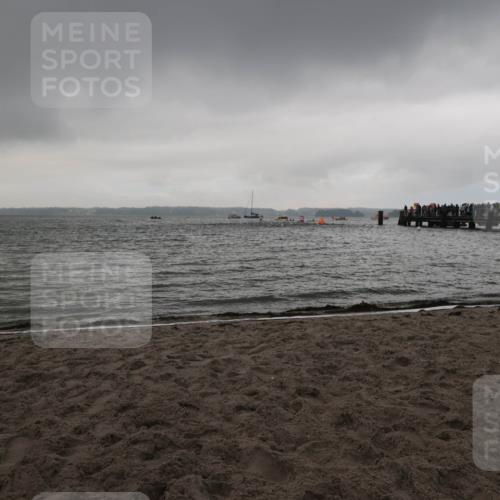 04.08.2024 - OstseeMan H.Heesch http://msf.ph/oto/6710801 04.08.2024 06:56:13 Bevor dem Schwimmen  meine-sportfotos.de