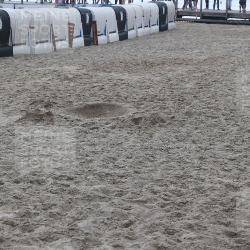 04.08.2024 - OstseeMan H.Heesch http://msf.ph/oto/6710807 04.08.2024 06:59:25 Bevor dem Schwimmen  meine-sportfotos.de