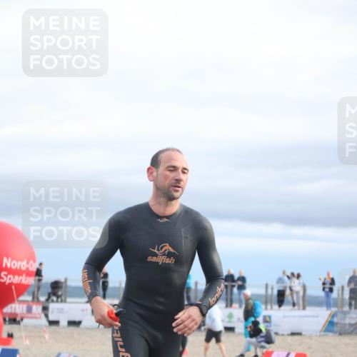 04.08.2024 - OstseeMan H.Heesch http://msf.ph/oto/6712747 04.08.2024 07:58:54 Schwimmen 2, 31, 32, 32, 59, 194, 194 meine-sportfotos.de