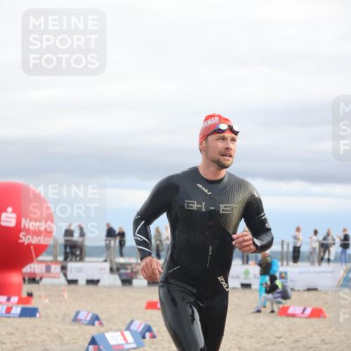 04.08.2024 - OstseeMan H.Heesch http://msf.ph/oto/6712854 04.08.2024 07:59:08 Schwimmen 32, 42, 42, 59, 137 meine-sportfotos.de