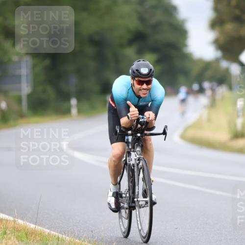 04.08.2024 - OstseeMan Fuchs,  Jonas http://msf.ph/oto/6715497 04.08.2024 10:46:02 Radfahren 48, 159, 245, 421, 674, 688, 713, 718, 738, 747, 779, 783 meine-sportfotos.de