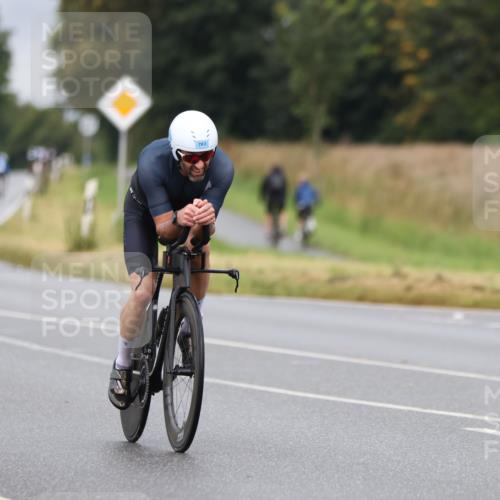 04.08.2024 - OstseeMan Fuchs,  Jonas http://msf.ph/oto/6716147 04.08.2024 10:46:05 Radfahren 48, 159, 245, 421, 688, 718, 738, 747, 779, 783 meine-sportfotos.de