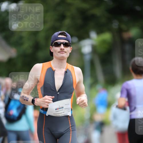 04.08.2024 - OstseeMan H.Heesch http://msf.ph/oto/6726287 04.08.2024 12:49:50 Laufen 308, 366, 413, 1249 meine-sportfotos.de