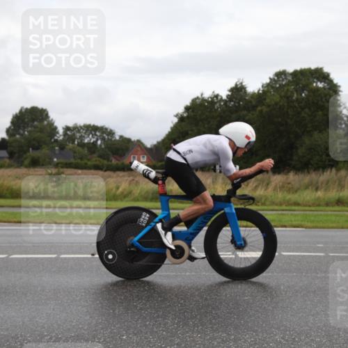 04.08.2024 - OstseeMan Fuchs,  Jonas http://msf.ph/oto/6727336 04.08.2024 10:31:03 Radfahren 19, 177, 214, 250, 276, 334, 361, 391, 405, 563 meine-sportfotos.de
