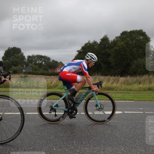 04.08.2024 - OstseeMan Fuchs,  Jonas http://msf.ph/oto/6730558 04.08.2024 10:55:48 Radfahren 160, 537, 544, 649, 679, 694, 699, 720, 777, 1181 meine-sportfotos.de