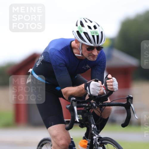 04.08.2024 - OstseeMan Fuchs,  Jonas http://msf.ph/oto/6734958 04.08.2024 11:11:33 Radfahren 151, 246, 537, 694, 704, 742, 771, 1235, 1239, 1273, 1289 meine-sportfotos.de