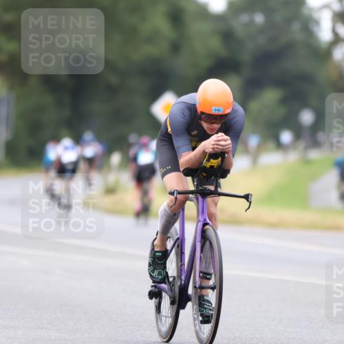 04.08.2024 - OstseeMan Fuchs,  Jonas http://msf.ph/oto/6734962 04.08.2024 11:11:36 Radfahren 88, 151, 246, 537, 694, 704, 742, 759, 821, 1235, 1239, 1273, 1289 meine-sportfotos.de