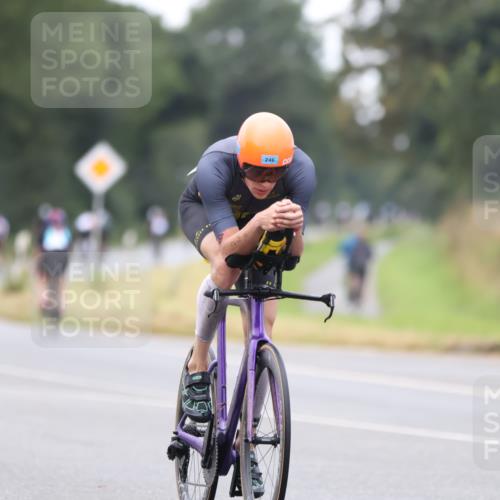 04.08.2024 - OstseeMan Fuchs,  Jonas http://msf.ph/oto/6734970 04.08.2024 11:11:36 Radfahren 88, 151, 246, 537, 694, 704, 742, 759, 821, 1235, 1239, 1273, 1289 meine-sportfotos.de