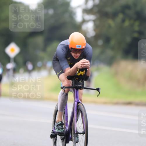 04.08.2024 - OstseeMan Fuchs,  Jonas http://msf.ph/oto/6734972 04.08.2024 11:11:36 Radfahren 88, 151, 246, 537, 694, 704, 742, 759, 821, 1235, 1239, 1273, 1289 meine-sportfotos.de