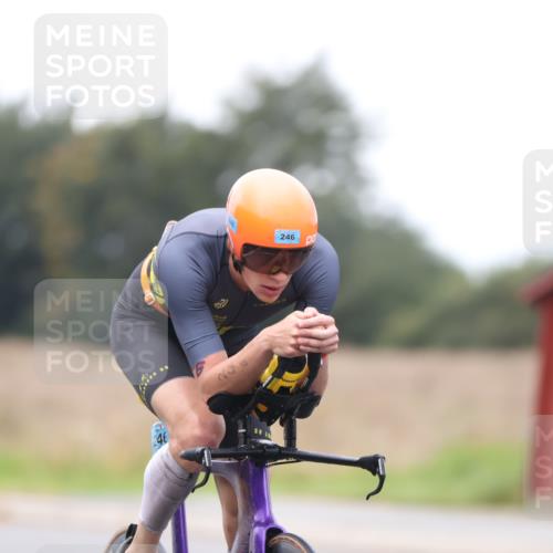 04.08.2024 - OstseeMan Fuchs,  Jonas http://msf.ph/oto/6734984 04.08.2024 11:11:36 Radfahren 88, 151, 246, 537, 694, 704, 742, 759, 821, 1235, 1239, 1273, 1289 meine-sportfotos.de