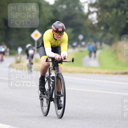 04.08.2024 - OstseeMan Fuchs,  Jonas http://msf.ph/oto/6735102 04.08.2024 11:11:41 Radfahren 88, 151, 246, 544, 649, 704, 759, 821, 971, 1235, 1239, 1273, 1289 meine-sportfotos.de
