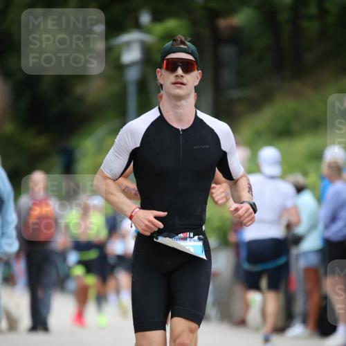 04.08.2024 - OstseeMan H.Heesch http://msf.ph/oto/6736983 04.08.2024 13:02:22 Laufen 218, 240, 297, 304, 319, 330, 349, 449, 480, 505, 552, 689 meine-sportfotos.de