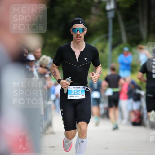 04.08.2024 - OstseeMan H.Heesch http://msf.ph/oto/6737993 04.08.2024 13:04:26 Laufen 229, 254, 301, 305, 393, 490, 595, 1252 meine-sportfotos.de