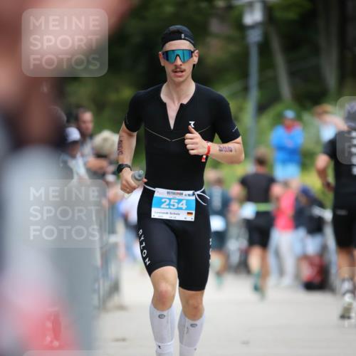 04.08.2024 - OstseeMan H.Heesch http://msf.ph/oto/6738021 04.08.2024 13:04:26 Laufen 229, 254, 301, 305, 393, 490, 595, 1252 meine-sportfotos.de