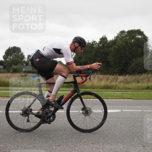 04.08.2024 - OstseeMan Fuchs,  Jonas http://msf.ph/oto/6738261 04.08.2024 11:56:24 Radfahren 233, 250, 266, 389, 408, 419, 453, 481, 587, 727, 761, 777 meine-sportfotos.de