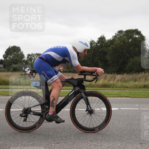 04.08.2024 - OstseeMan Fuchs,  Jonas http://msf.ph/oto/6738285 04.08.2024 11:56:29 Radfahren 93, 155, 233, 250, 408, 419, 440, 453, 481, 564, 587, 727, 761, 777 meine-sportfotos.de