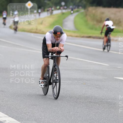 04.08.2024 - OstseeMan Fuchs,  Jonas http://msf.ph/oto/6738918 04.08.2024 11:16:43 Radfahren 54, 615, 661, 834, 861, 893, 908, 917, 1209, 1241 meine-sportfotos.de