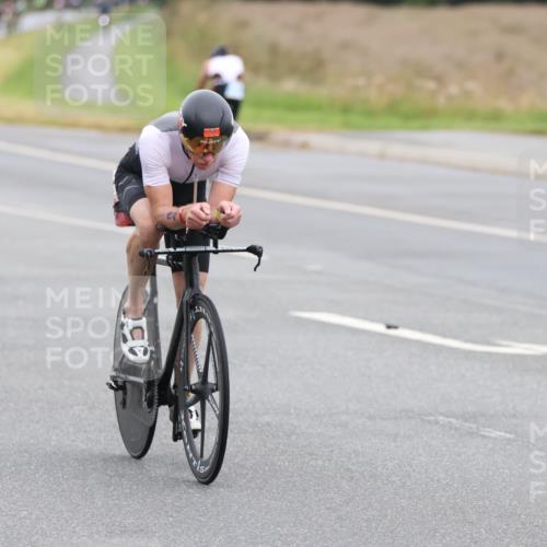 04.08.2024 - OstseeMan Fuchs,  Jonas http://msf.ph/oto/6738945 04.08.2024 11:16:44 Radfahren 54, 615, 661, 834, 861, 893, 908, 917, 1201, 1209, 1241 meine-sportfotos.de