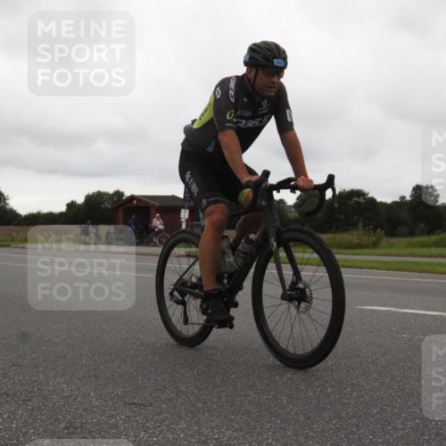 04.08.2024 - OstseeMan Fuchs,  Jonas http://msf.ph/oto/6742485 04.08.2024 12:34:32 Radfahren 39, 382, 465, 726, 834, 918, 950 meine-sportfotos.de