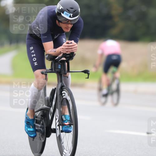 04.08.2024 - OstseeMan Fuchs,  Jonas http://msf.ph/oto/6743616 04.08.2024 11:41:31 Radfahren 13, 68, 200, 222, 227, 239, 320, 336, 445, 1283 meine-sportfotos.de