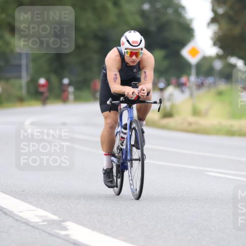 04.08.2024 - OstseeMan Fuchs,  Jonas http://msf.ph/oto/6748766 04.08.2024 12:20:59 Radfahren 70, 151, 354, 660, 941, 1178 meine-sportfotos.de