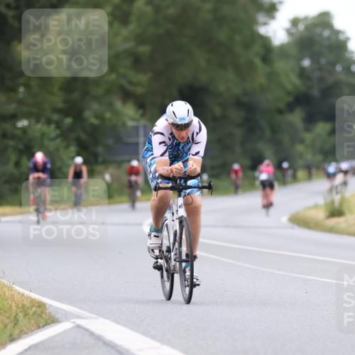 04.08.2024 - OstseeMan Fuchs,  Jonas http://msf.ph/oto/6748866 04.08.2024 12:21:20 Radfahren 21, 77, 159, 261, 302, 521, 682, 715, 814, 834, 908, 954 meine-sportfotos.de