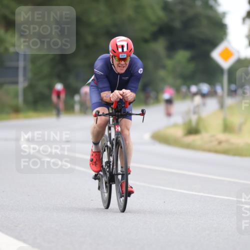 04.08.2024 - OstseeMan Fuchs,  Jonas http://msf.ph/oto/6748919 04.08.2024 12:21:24 Radfahren 21, 77, 91, 261, 521, 682, 715, 822, 834, 908, 954 meine-sportfotos.de