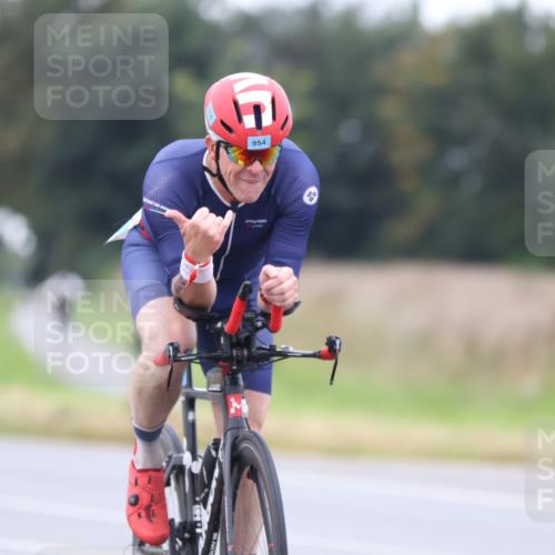 04.08.2024 - OstseeMan Fuchs,  Jonas http://msf.ph/oto/6748928 04.08.2024 12:21:25 Radfahren 21, 77, 91, 261, 521, 682, 715, 822, 834, 908, 954 meine-sportfotos.de