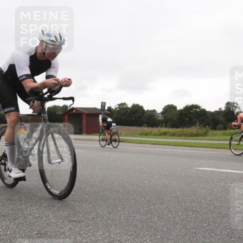 04.08.2024 - OstseeMan Fuchs,  Jonas http://msf.ph/oto/6750467 04.08.2024 12:00:55 Radfahren 102, 168, 447, 507, 527, 543, 741, 768, 783 meine-sportfotos.de