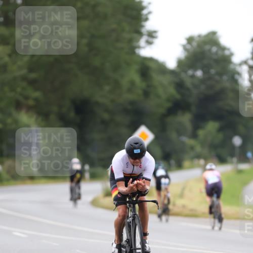 04.08.2024 - OstseeMan Fuchs,  Jonas http://msf.ph/oto/6750606 04.08.2024 12:00:59 Radfahren 102, 168, 240, 507, 527, 543, 720, 741, 768, 783, 832, 1122 meine-sportfotos.de