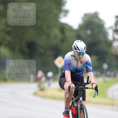04.08.2024 - OstseeMan Fuchs,  Jonas http://msf.ph/oto/6753043 04.08.2024 12:09:12 Radfahren 242, 416, 495, 530, 548, 579, 659, 727, 761, 777, 782 meine-sportfotos.de