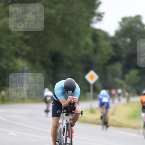 04.08.2024 - OstseeMan Fuchs,  Jonas http://msf.ph/oto/6753135 04.08.2024 12:09:19 Radfahren 242, 548, 579, 727, 761, 767, 777 meine-sportfotos.de