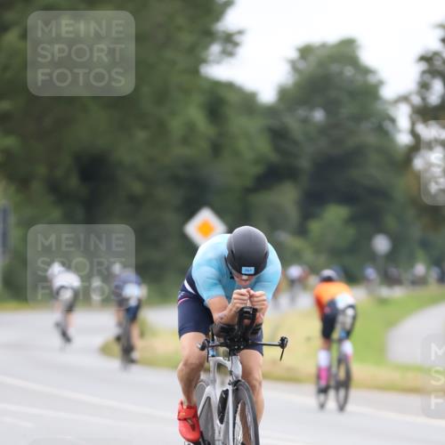 04.08.2024 - OstseeMan Fuchs,  Jonas http://msf.ph/oto/6753150 04.08.2024 12:09:19 Radfahren 242, 548, 579, 727, 761, 767, 777 meine-sportfotos.de