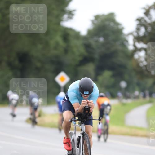 04.08.2024 - OstseeMan Fuchs,  Jonas http://msf.ph/oto/6753153 04.08.2024 12:09:19 Radfahren 242, 548, 579, 727, 761, 767, 777 meine-sportfotos.de