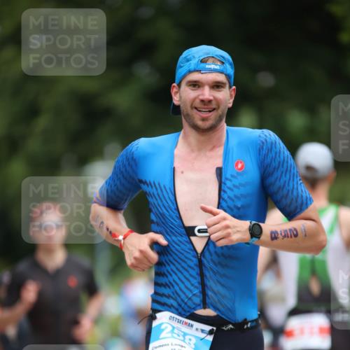04.08.2024 - OstseeMan H.Heesch http://msf.ph/oto/6754650 04.08.2024 13:24:04 Laufen 20, 258, 284, 308, 394, 414, 416, 453, 473, 543, 625, 679, 727, 839, 906, 935, 1147 meine-sportfotos.de