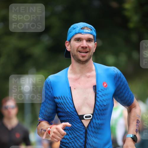 04.08.2024 - OstseeMan H.Heesch http://msf.ph/oto/6754661 04.08.2024 13:24:04 Laufen 20, 258, 284, 308, 394, 414, 416, 453, 473, 543, 625, 679, 727, 839, 906, 935, 1147 meine-sportfotos.de