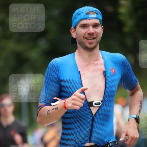 04.08.2024 - OstseeMan H.Heesch http://msf.ph/oto/6754664 04.08.2024 13:24:04 Laufen 20, 258, 284, 308, 394, 414, 416, 453, 473, 543, 625, 679, 727, 839, 906, 935, 1147 meine-sportfotos.de