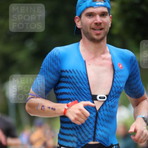 04.08.2024 - OstseeMan H.Heesch http://msf.ph/oto/6754668 04.08.2024 13:24:04 Laufen 20, 258, 284, 308, 394, 414, 416, 453, 473, 543, 625, 679, 727, 839, 906, 935, 1147 meine-sportfotos.de