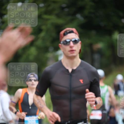 04.08.2024 - OstseeMan H.Heesch http://msf.ph/oto/6754671 04.08.2024 13:24:05 Laufen 20, 258, 284, 308, 394, 414, 416, 453, 473, 495, 543, 625, 679, 727, 839, 906, 935, 941 meine-sportfotos.de