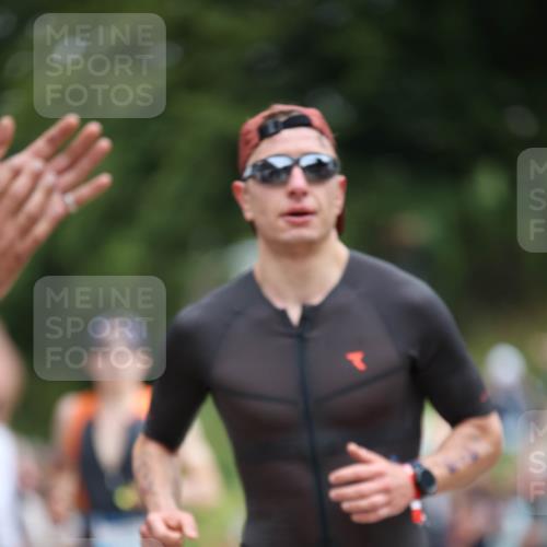 04.08.2024 - OstseeMan H.Heesch http://msf.ph/oto/6754681 04.08.2024 13:24:06 Laufen 20, 258, 284, 308, 394, 414, 416, 453, 473, 495, 543, 679, 727, 839, 906, 935, 941 meine-sportfotos.de