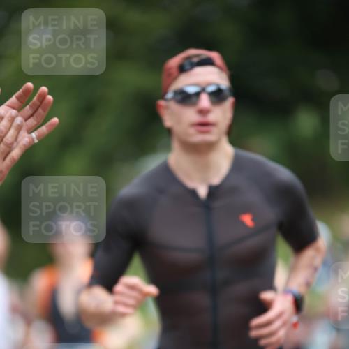 04.08.2024 - OstseeMan H.Heesch http://msf.ph/oto/6754685 04.08.2024 13:24:06 Laufen 20, 258, 284, 308, 394, 414, 416, 453, 473, 495, 543, 679, 727, 839, 906, 935, 941 meine-sportfotos.de