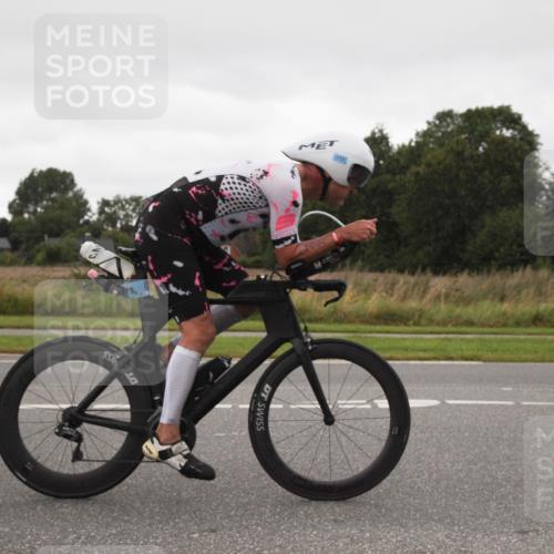 04.08.2024 - OstseeMan Fuchs,  Jonas http://msf.ph/oto/6756285 04.08.2024 11:56:21 Radfahren 233, 250, 266, 389, 419, 453, 481, 620, 727, 761, 777 meine-sportfotos.de