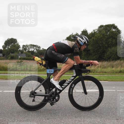 04.08.2024 - OstseeMan Fuchs,  Jonas http://msf.ph/oto/6756351 04.08.2024 12:01:04 Radfahren 102, 240, 448, 527, 543, 720, 741, 768, 783, 832, 1122, 1128 meine-sportfotos.de