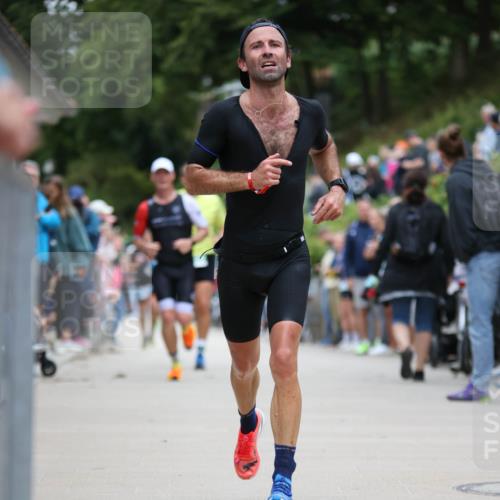 04.08.2024 - OstseeMan H.Heesch http://msf.ph/oto/6758724 04.08.2024 13:36:45 Laufen 111, 322, 347, 355, 405, 417, 463, 732, 804, 1199, 1276 meine-sportfotos.de